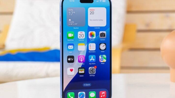 iPhone 16 Plus với màn hình lớn và pin lâu